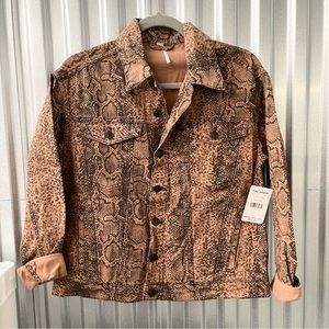 NWT! $128 FREE PEOPLE Brown Snake Denim Jacket Size XS